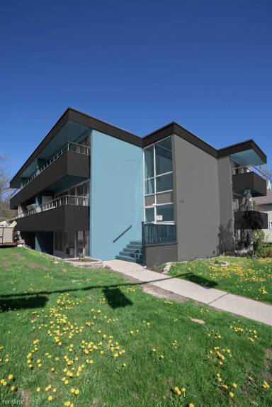 Main picture of 728 S Main