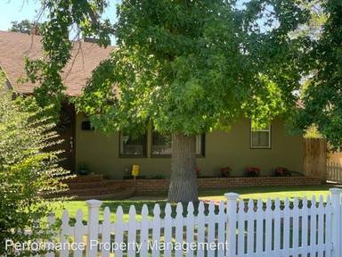 Main picture of 1721 Olive St