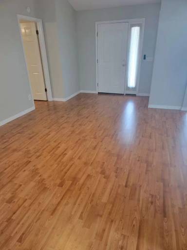 Main picture of 665 W Sunset Strip Dr
