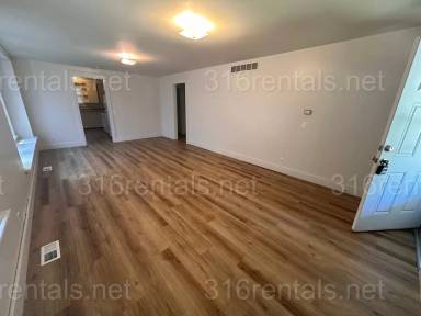 Main picture of 327 N Spruce St