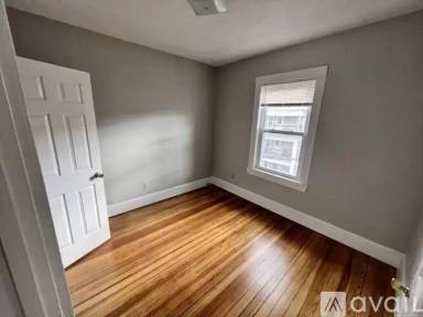 Main picture of 368 Centre St