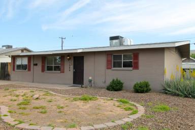 Main picture of 1369 W 16th St