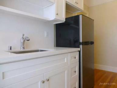 Main picture of 2500 Fillmore St