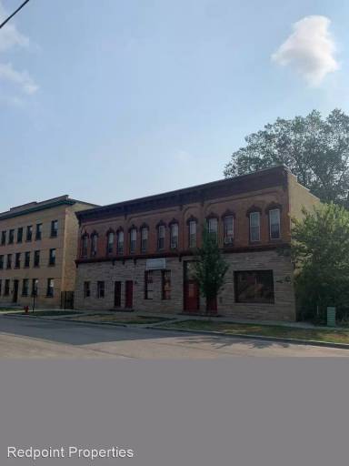 Main picture of 110 1/2 9th St S