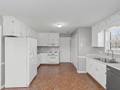 Main picture of 213 Steppe Ct