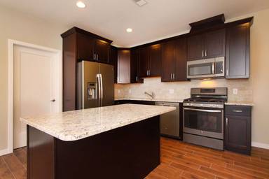 Main picture of 744 Westfield Ave