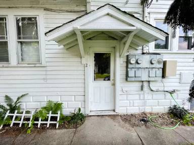 Main picture of 631 High St
