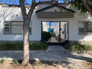 Main picture of 1114 Tamarind Ave