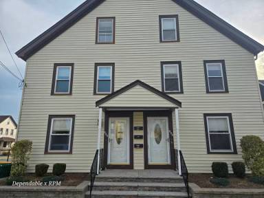 Main picture of 6 Bd 2 Bath TownHouse Available For Rent Norwood Center!