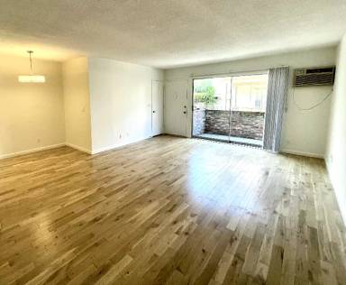 Main picture of 1337 N Gardner St