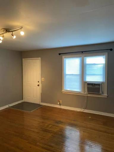 Main picture of 952 N Holyoke Ave