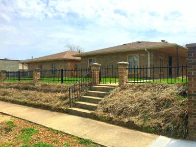 Main picture of 516 E Elm St