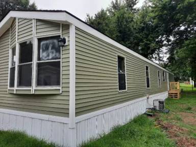Main picture of 300 W Albert St