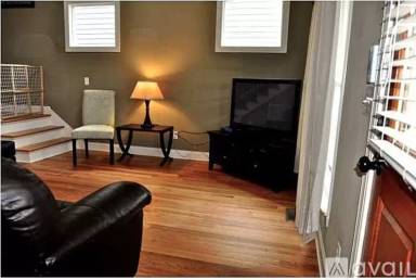 Main picture of 502 E 16th St