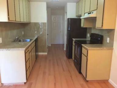Main picture of Sunpointe Condominiums