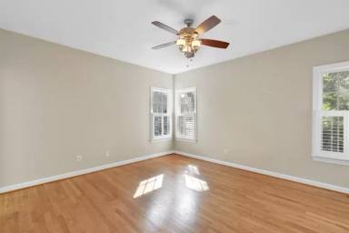 Main picture of 1881 Clarkson Parma Tl Rd