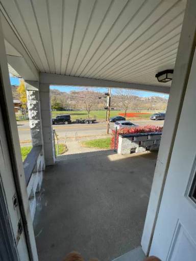 Main picture of 619 Elm St