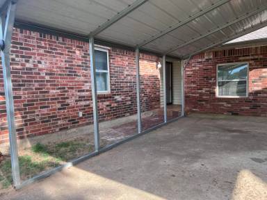 Main picture of 14456 NE 4th St