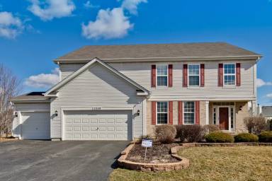 Main picture of 2339 S Robert Ct