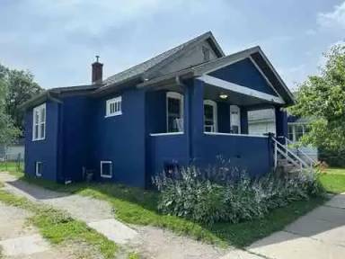 Main picture of 922 N Irwin Ave
