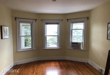 Main picture of 26 Camp St