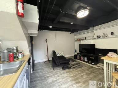 Main picture of 2 Champney Pl