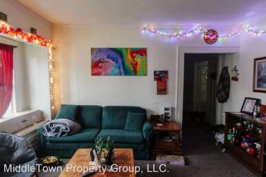 Main picture of 1804 W Charles St
