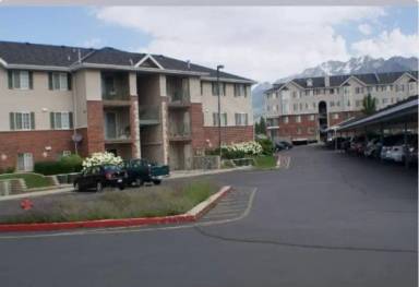 Main picture of 108 W Cougar Blvd