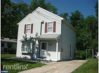 Main picture of 3232 Howard Ave