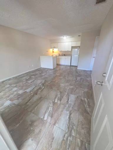 Main picture of 5140 SE 29th St