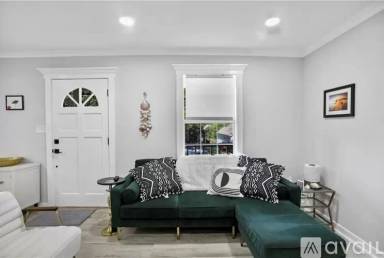 Main picture of 722 Grant Ter SE