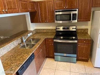 Main picture of 2516 SW 83rd Ave