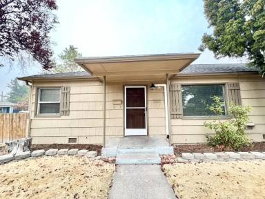 Main picture of 935 SW Black Butte Blvd