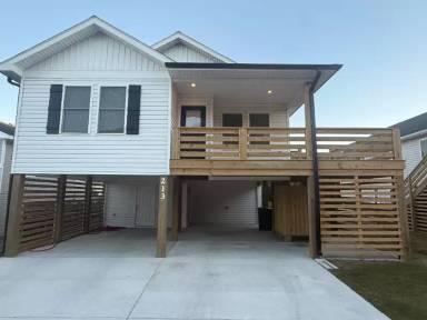Main picture of 213 W Palmetto St