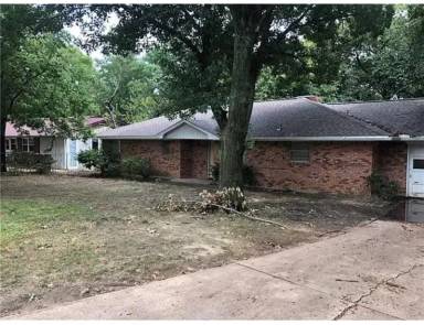 Main picture of 2111 Scripture St