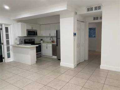 Main picture of Edgewater Of Coral Gables