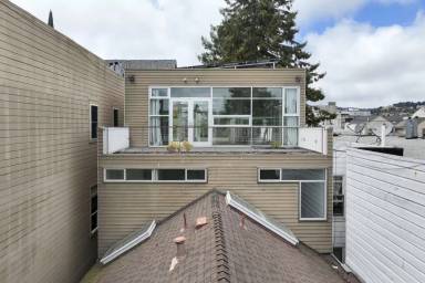 Main picture of 1076 S Van Ness Ave
