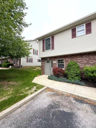 Main picture of 3401 S Oaklawn Cir