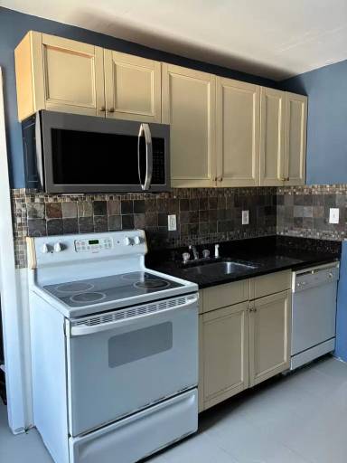 Main picture of 17 Pearl St