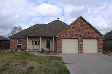 Main picture of 4 Pine View Dr