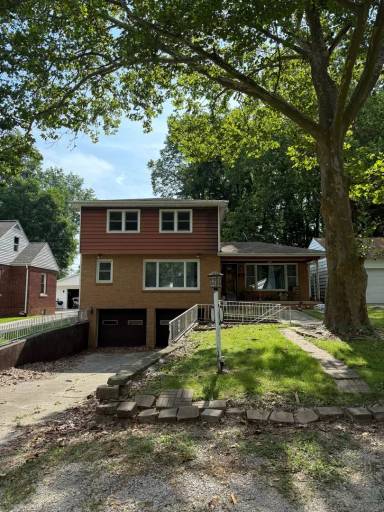 Main picture of 2724 S Park Ave