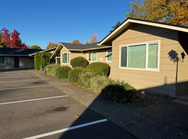 Main picture of 1341 W Hayes St