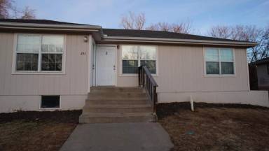 Main picture of 231 Southeast 121st Road - 2