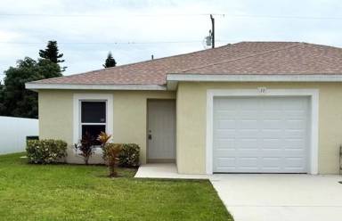 Main picture of 11 NE 16th Pl