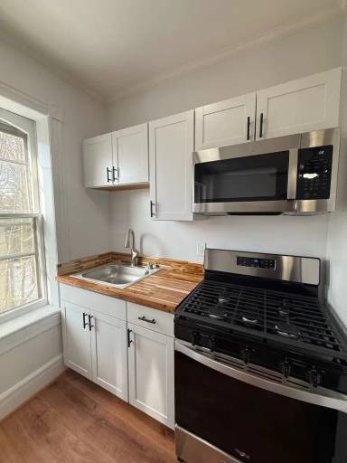 Main picture of 69 Grand St