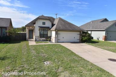 Main picture of 2734 Silver Oak Dr