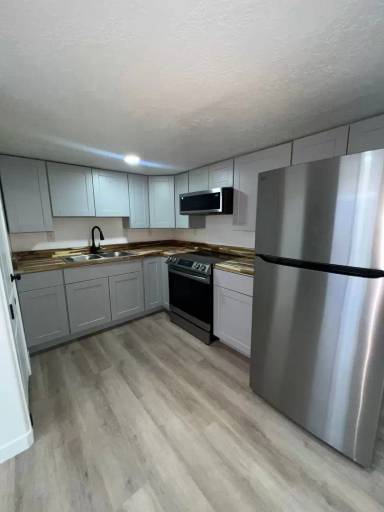 Main picture of 899 W Kingfisher Rd