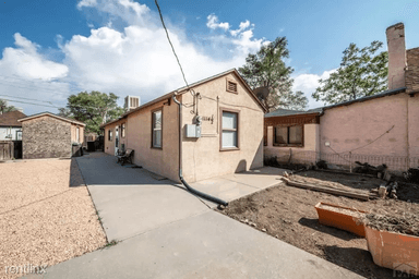 Main picture of 1114 1/2 Mahren Ave