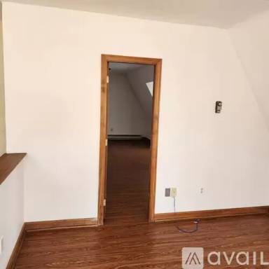 Main picture of 1655 Main St