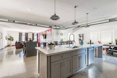 Main picture of 7505 E Main St